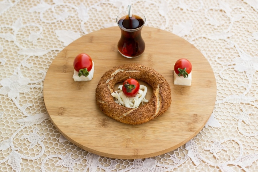 Turkish bagel with tea